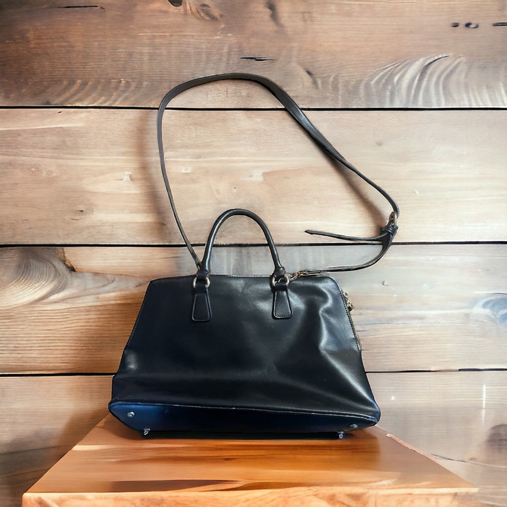Lily & Ivy women’s Faux Leather black shoulder zippered bag